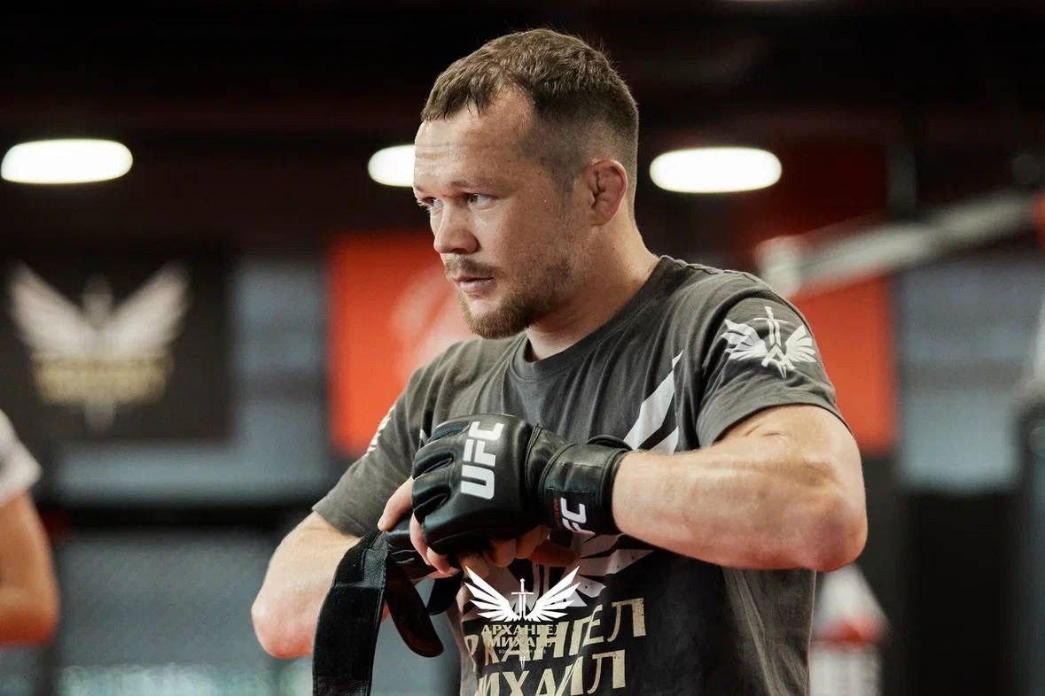 Бой Петра Яна возглавит турнир UFC в Макао - Фото 1