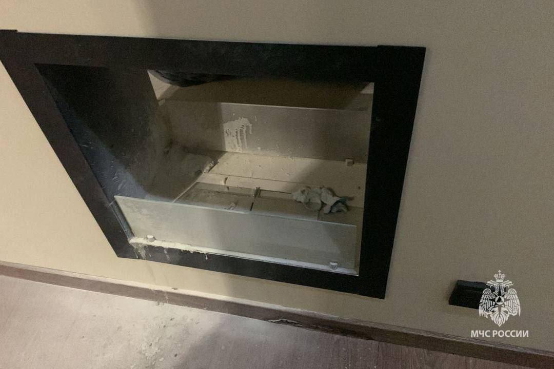 В Уфе на женщине, которая разжигала камин в квартире, загорелась одежда - Фото 1