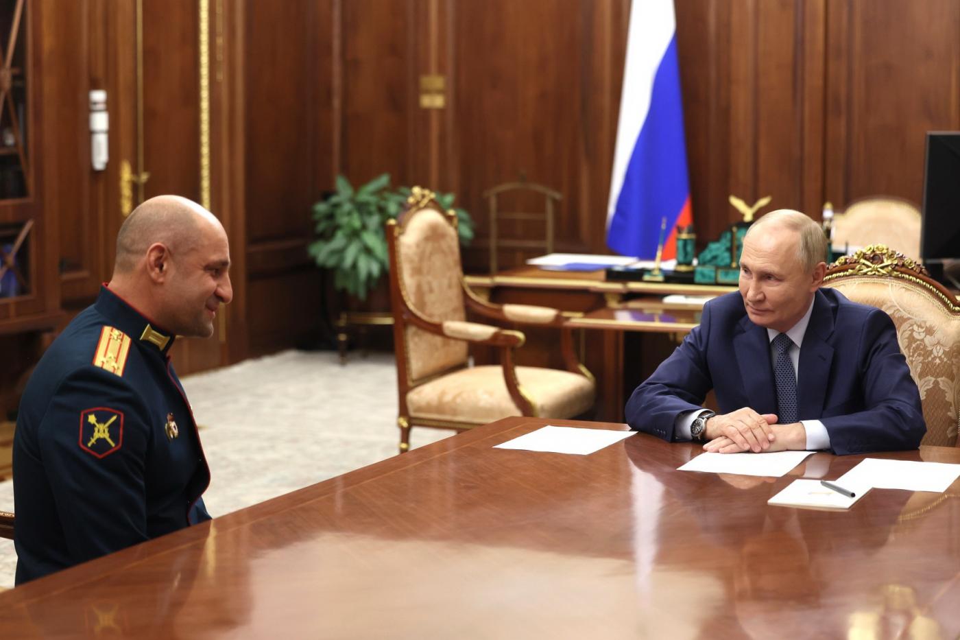 Владимир Путин встретился с Артемом Жогой в Кремле - Фото 1