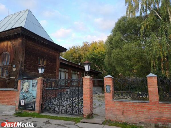 В Литературном квартале появится каслинское литье, видеонаблюдение и новые деревья - Фото 1