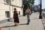 Глава свердловской ГИБДД предложил оборудовать тротуары лежачими полицейскими
