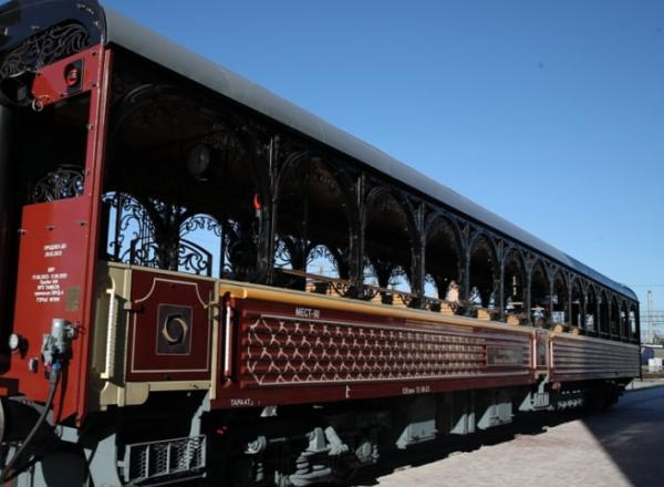 Открытый обзорный вагон появился в составе туристического ретропоезда «Уральский экспресс»  - Фото 1