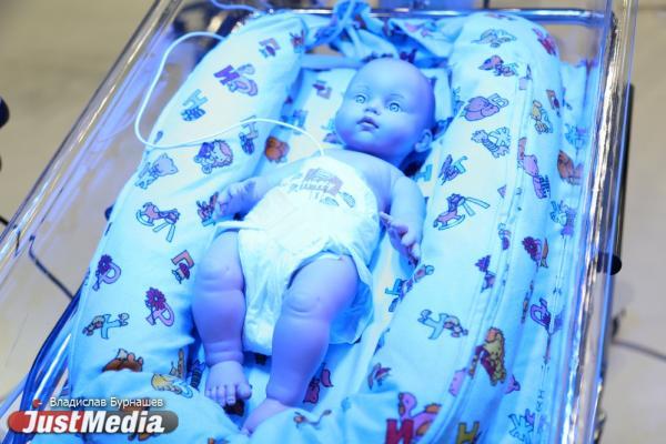В Германии 11-летняя девочка родила ребенка от отчима - Фото 1
