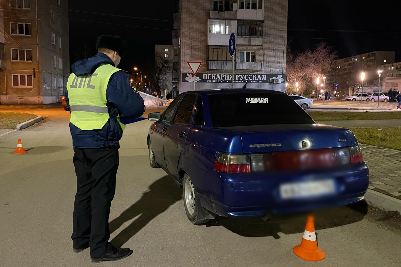 В Каменск-Уральском водитель-новичок «десятки» сбил женщину с ребенком - Фото 1