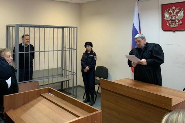Суд запретил определенные действия доценту УГГУ, обвиняемому в распространении фейков о ВС РФ - Фото 1