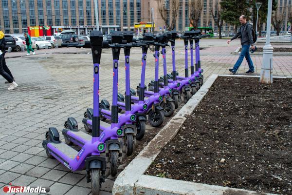 Екатеринбурге последний кикшеринговый сервис ушел на зимовку  - Фото 1