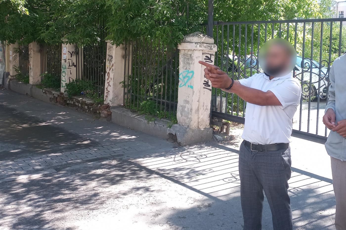 В Екатеринбурге будут судить мигранта, который зарезал бывшую жену в подъезде - Фото 1