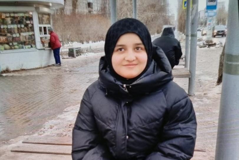 В Екатеринбурге разыскивают 14-летнюю девочку, которая ушла из дома и пропала - Фото 1