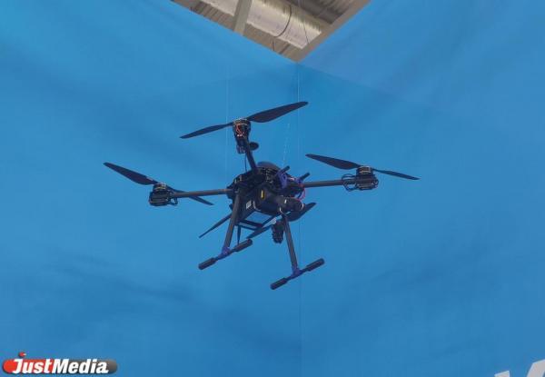 Взрыв и пожар в ТЦ во Владикавказе случились из-за обломков БПЛА - Фото 1