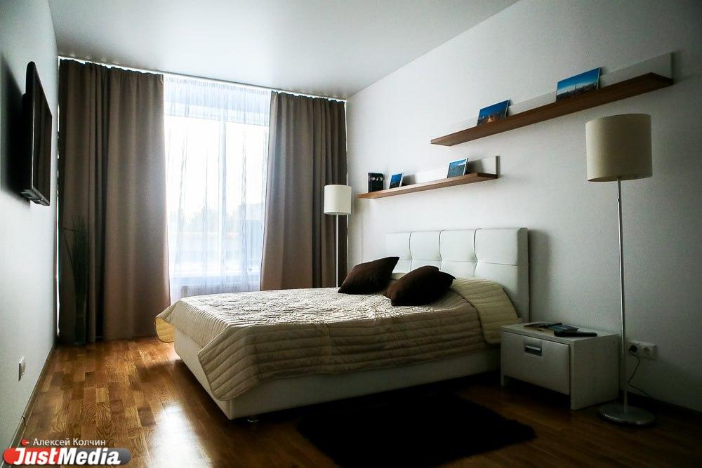 В Японии дедушка обмотал 3-летнего внука скотчем и держал его в коробке - Фото 1