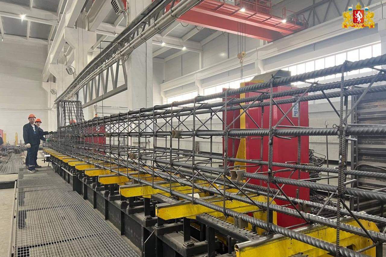 Уральский завод начал выпуск уникальных 30-метровых балок - Фото 1