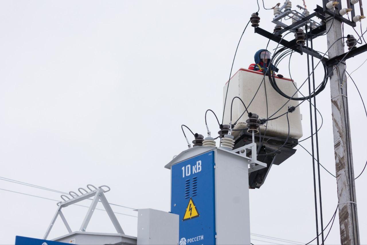 «Россети Урал» реализовали очередной этап модернизации распределительной сети в поселках Косулино, Прохладный и Белоярская застава - Фото 1