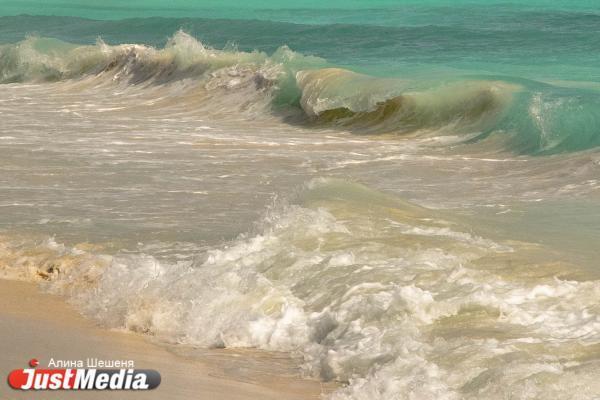 В Таиланде туристу разорвало руку винтами лодки во время шторма - Фото 1