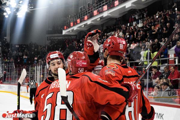 «Автомобилист» в упорной борьбе на выезде одолел «Куньлунь» - Фото 1