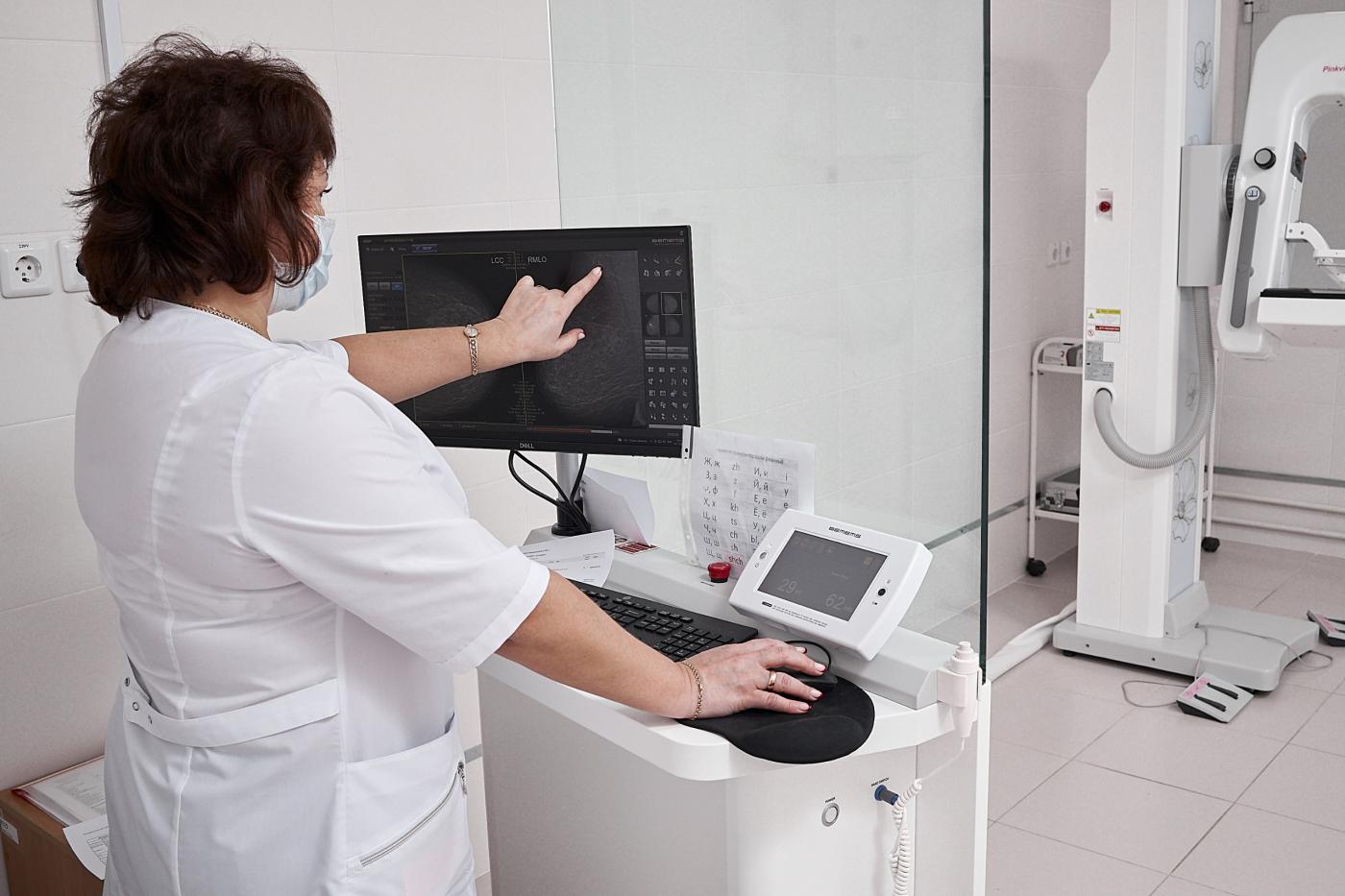 Екатеринбургские врачи помогли победить рак груди 87-летней бабушке - Фото 1