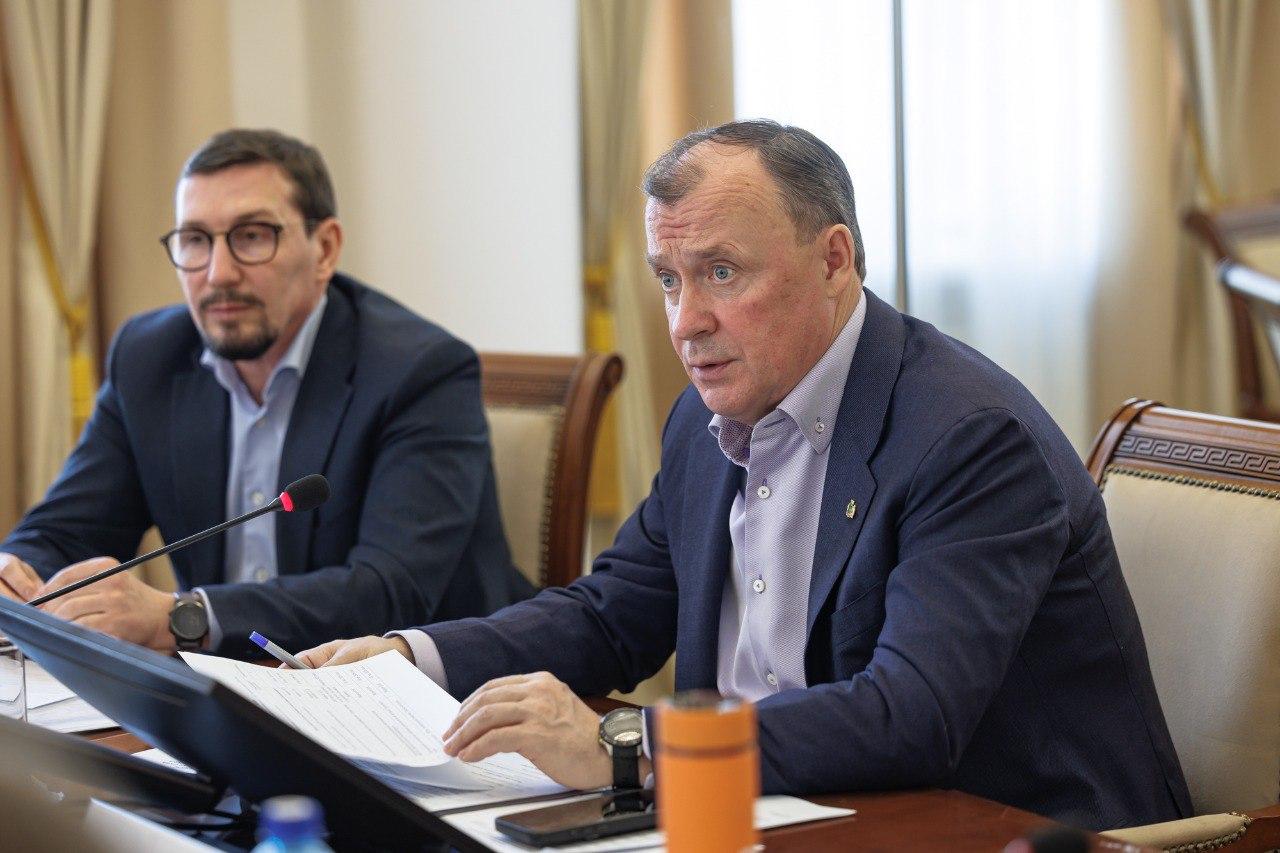 Глава Екатеринбурга Алексей Орлов встретился с уральскими рокерами - Фото 1