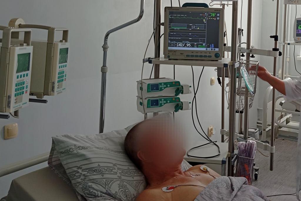  В Каменске-Уральском мужчина с инсультом провел 47 дней в коме - Фото 1