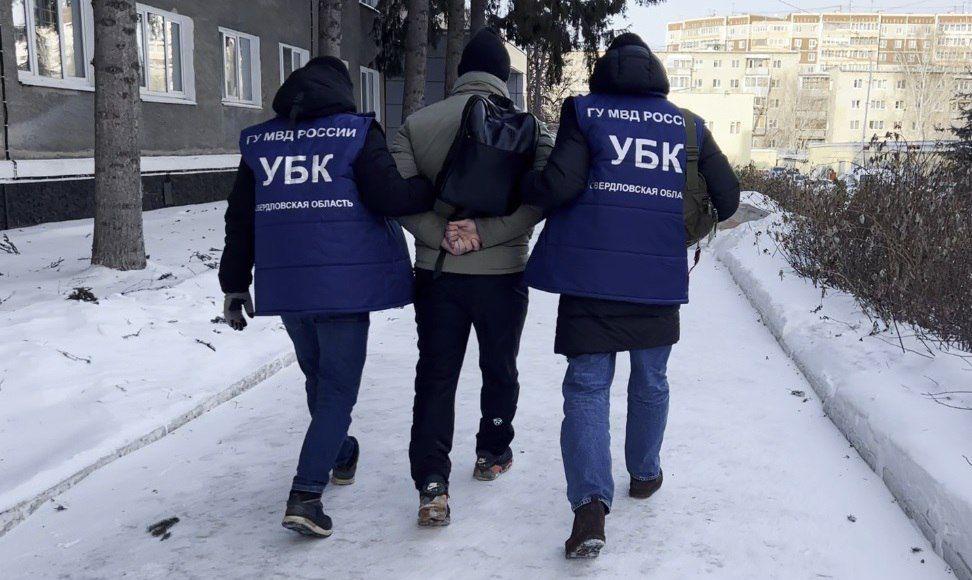 В Екатеринбурге задержали участников банды, изготавливающих порнографию - Фото 1