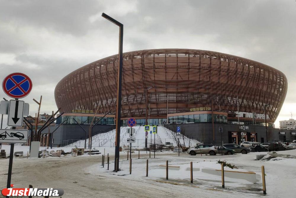 Гостей «УГМК Арены» предупредили о возможных перебоях с сотовой связью  - Фото 1