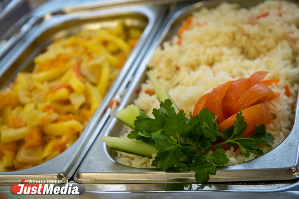 Роспотребнадзор временно закрыл компанию, которая готовила еду для СУНЦ УрФУ - Фото 1