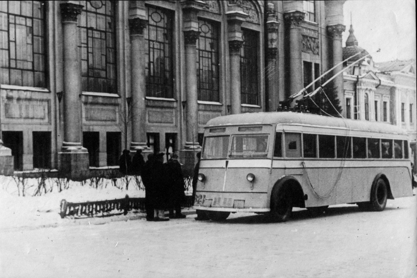 Когда в Екатеринбурге появился троллейбус - Фото 1