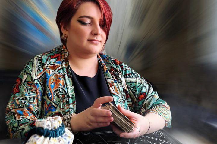 Участница «Битвы экстрасенсов» из Нижнего Тагила перевела мошенникам 170 тысяч рублей - Фото 1