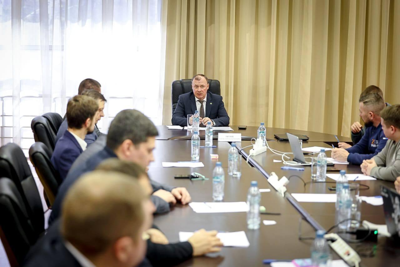 Алексей Орлов встретился с участниками программы «Время героев» - Фото 1