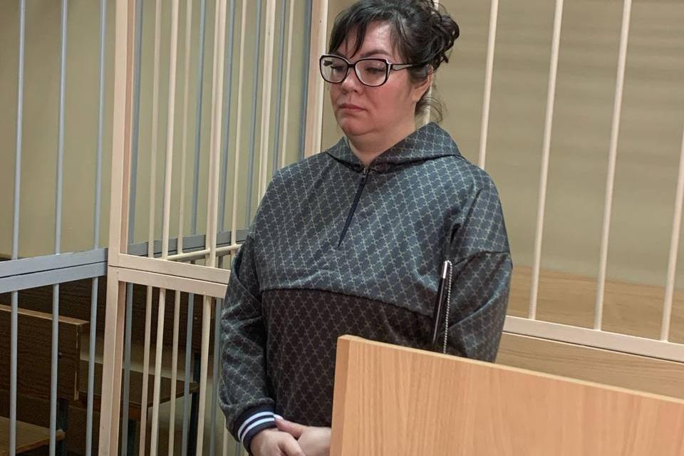 Суд отправил в колонию экс-полицейскую, организовавшую незаконную миграцию таджиков в Екатеринбург - Фото 1