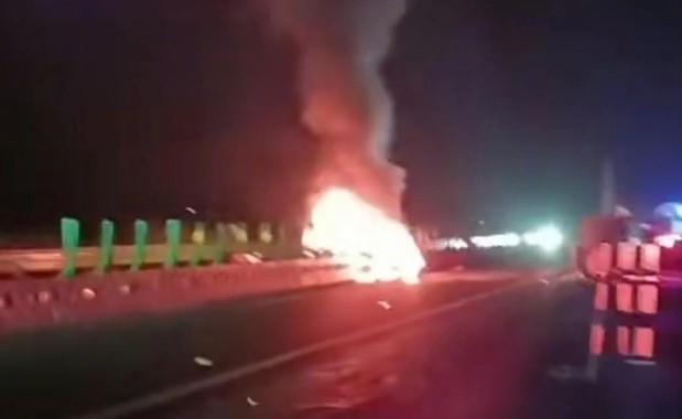 В КНР впервые произошло ДТП со смертельным исходом с участием электрокара Xiaomi SU7 - Фото 1