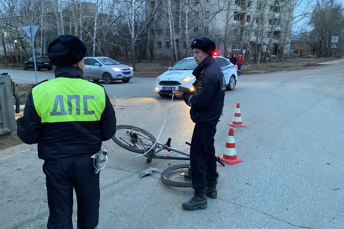 В Арамиле 15-летний велосипедист залетел под «Газель» - Фото 1