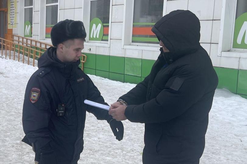 В Екатеринбурге дело по массовой драке у кафе на Сухоложской, где убили мужчину, отправили в суд - Фото 1