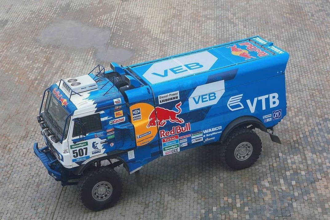 В Верхней Пышме появился «золотой» КамАЗ - Фото 1