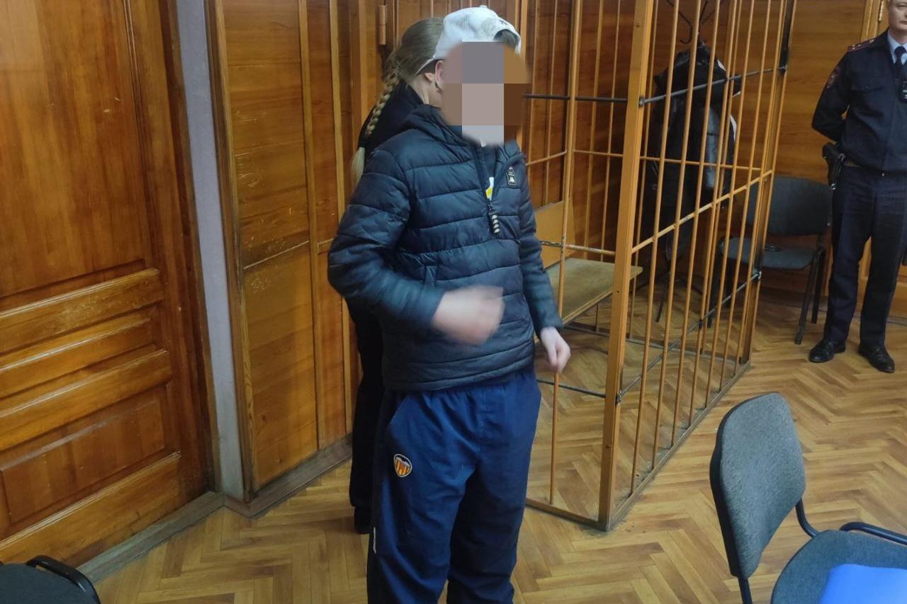 Суд избрал меру пресечения подростку, участвовавшему в нападении на пару в Екатеринбурге - Фото 1