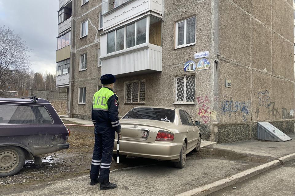 В Нижнем Тагиле 17-летняя девушка выехала на тротуар и сбила 70-летнюю бабушку - Фото 1