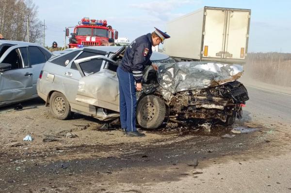 На Тюменском тракте в районе ДТП, где погибли два водителя, ввели реверсивное решение - Фото 1