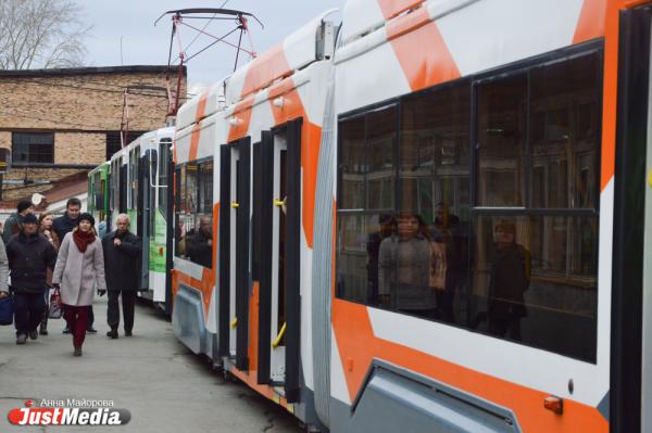 Мэрия Екатеринбурга планирует в 2025 году закупить новые трамваи на 1,5 млрд рублей - Фото 1