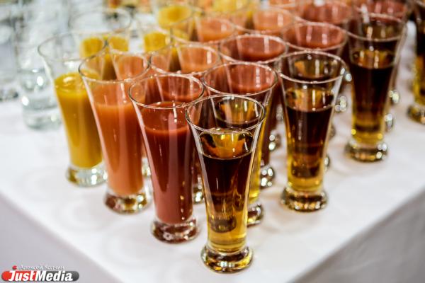 Главный внештатный диетолог Минздрава РФ пообещал тем, кто много выпьет в Новый год, неприятности - Фото 1