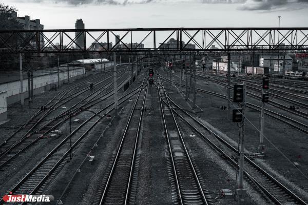 Свердловских подростков обвинили в терроризме после поджога релейного шкафа - Фото 1