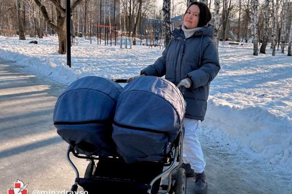 Врачи помогли березовчанке с редким заболеванием стать мамой двойняшек, родившихся с весом менее килограмма - Фото 1
