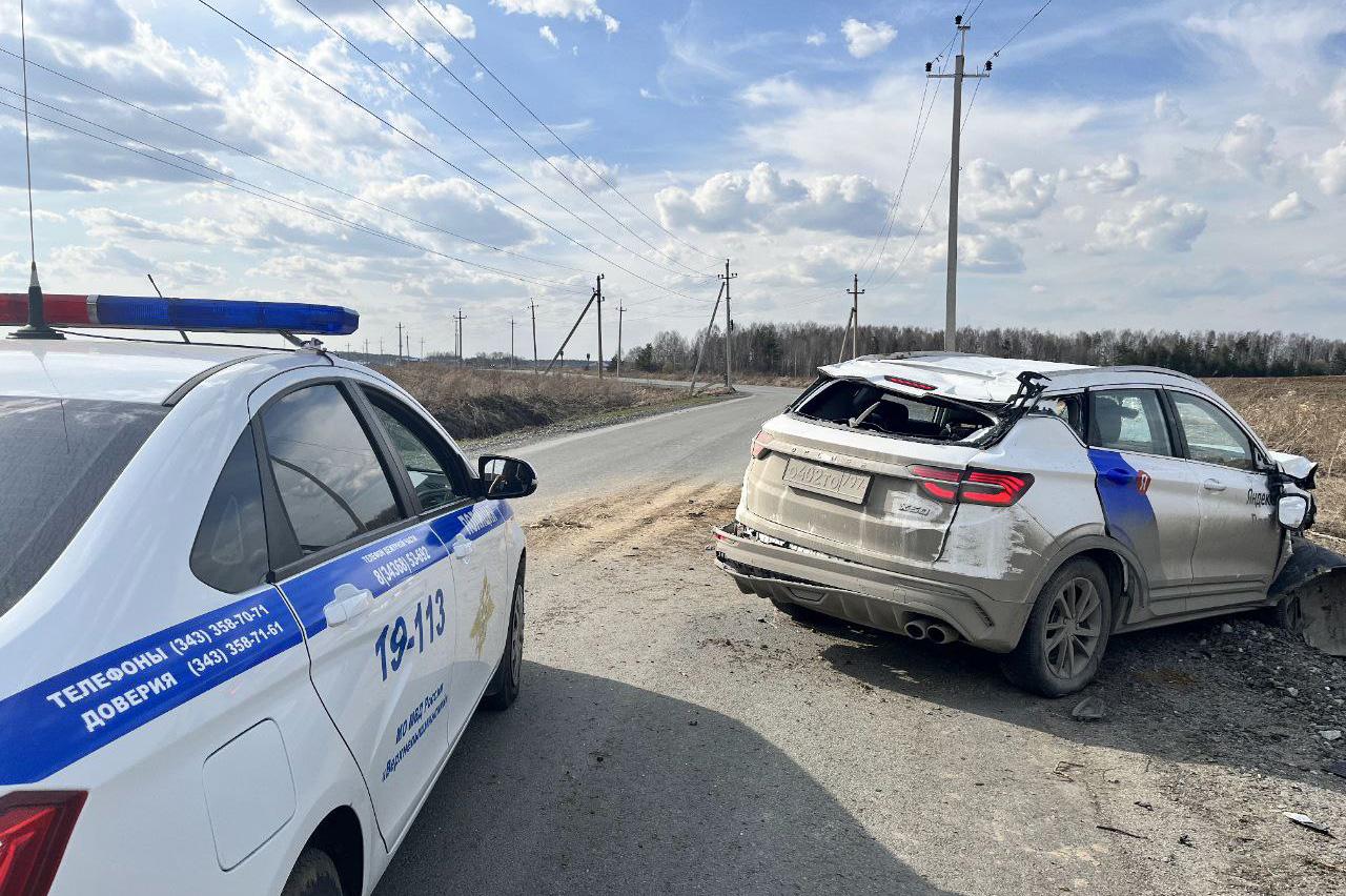 Под Верхней Пышмой бесправный парень на каршеринге устроил ДТП с тремя пострадавшими - Фото 1