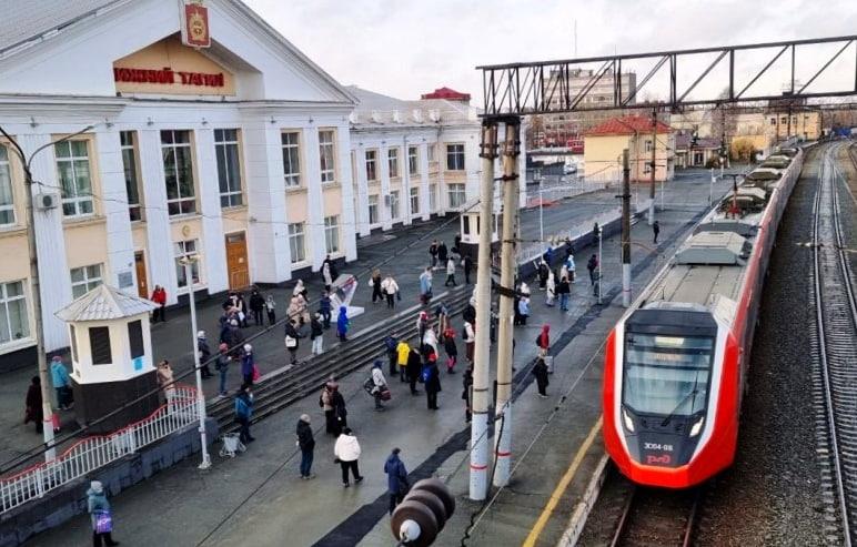 Для пассажиров «Финиста» проведут бесплатную экскурсию по Нижнему Тагилу на ретротрамвае  - Фото 1