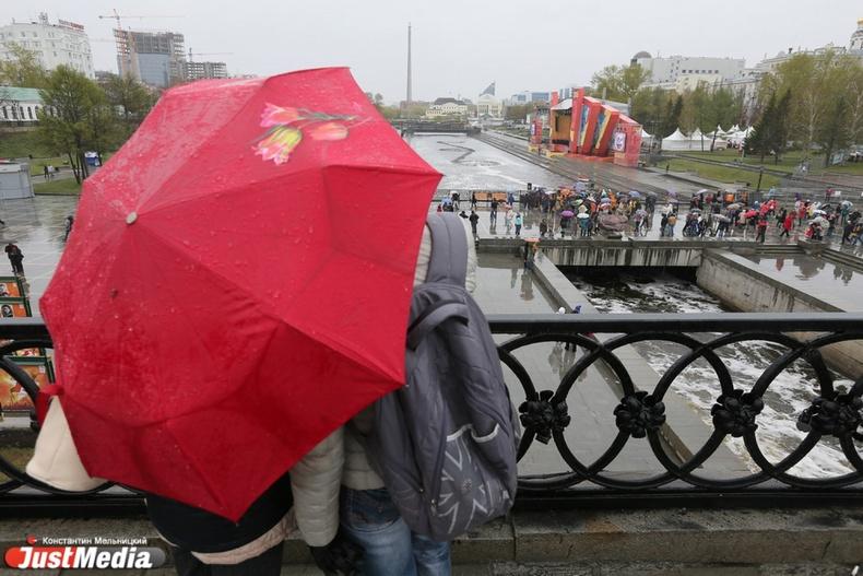 Погода на майские праздники в 2025 году. Готовим зонты вместо мангалов - Фото 1