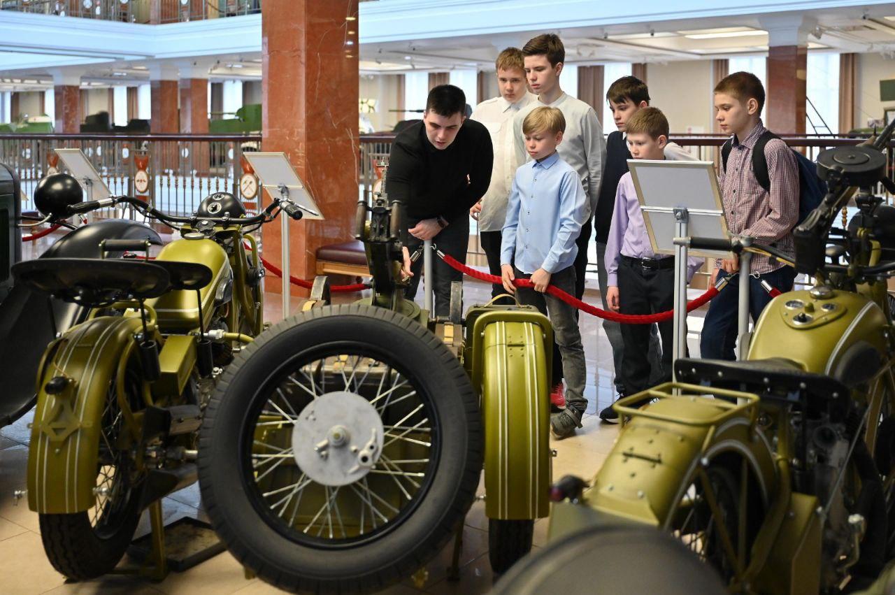 Юным свердловским самбистам рассказали о жизни в военные годы и героизме земляков - Фото 1