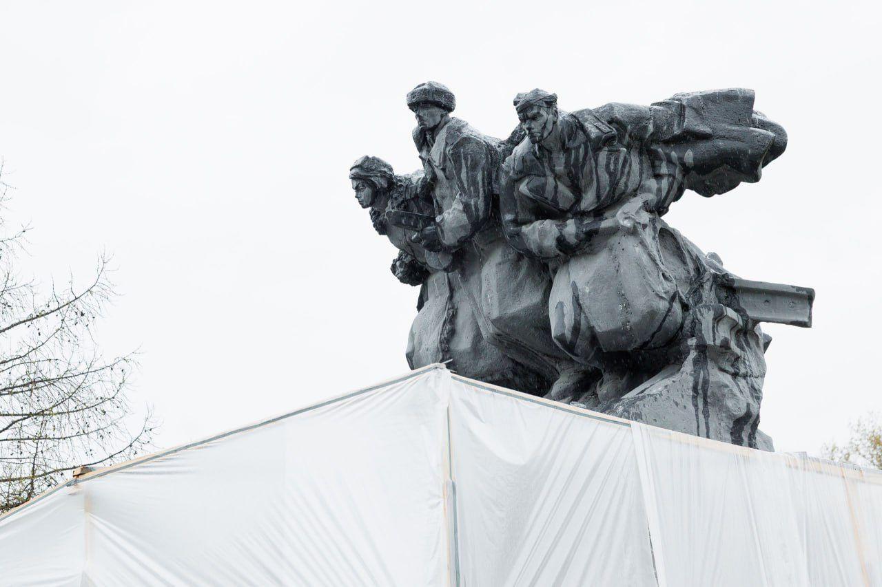 В Екатеринбурге реконструируют памятник воинам-спортсменам - Фото 1