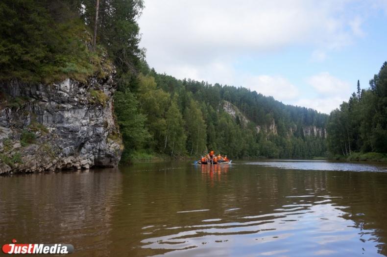 Спасатели нашли тело уральского туриста, упавшего с катамарана в Башкирии - Фото 1