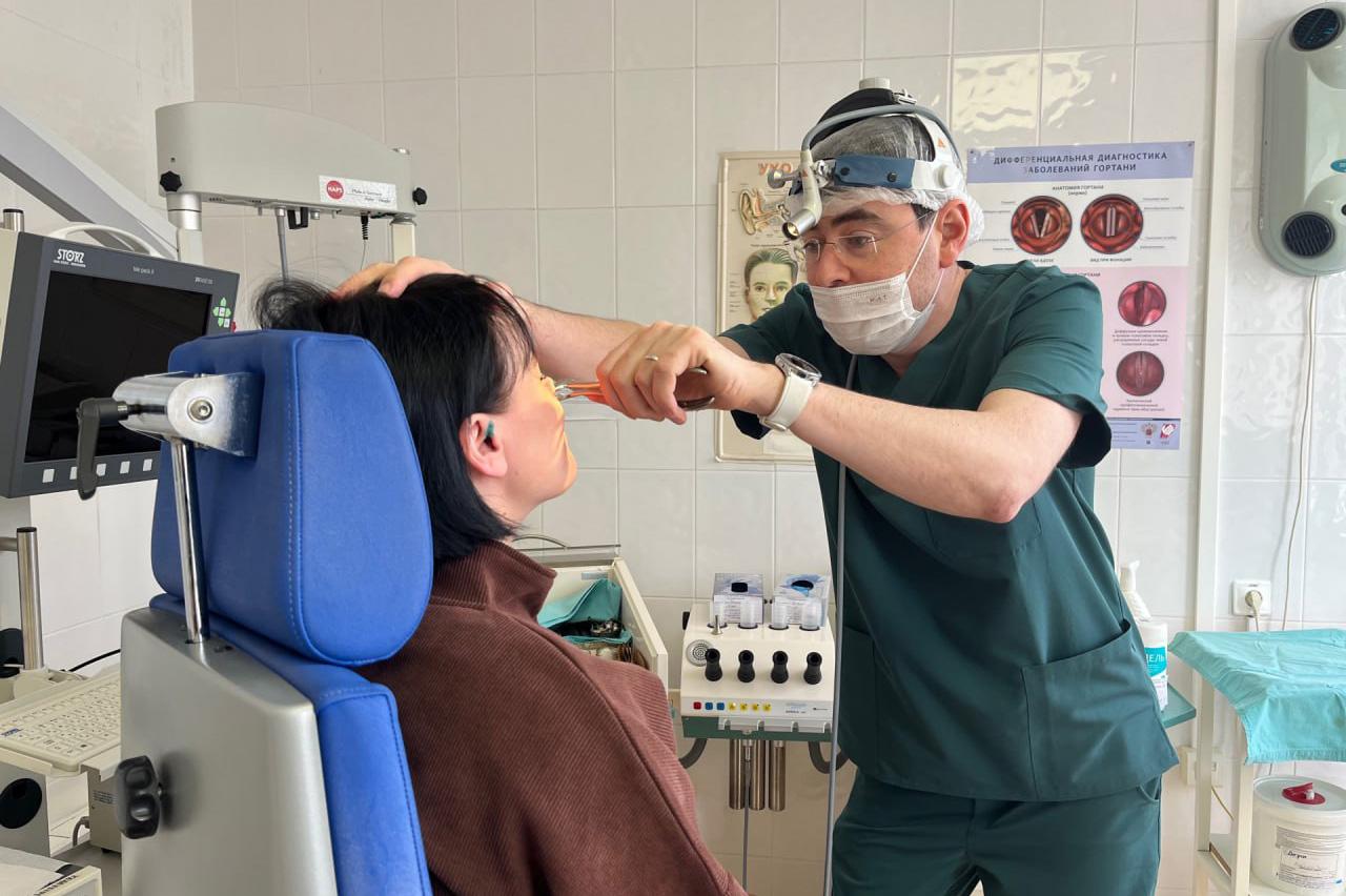 Врачи достали из носа свердловчанки зубной имплант - Фото 1