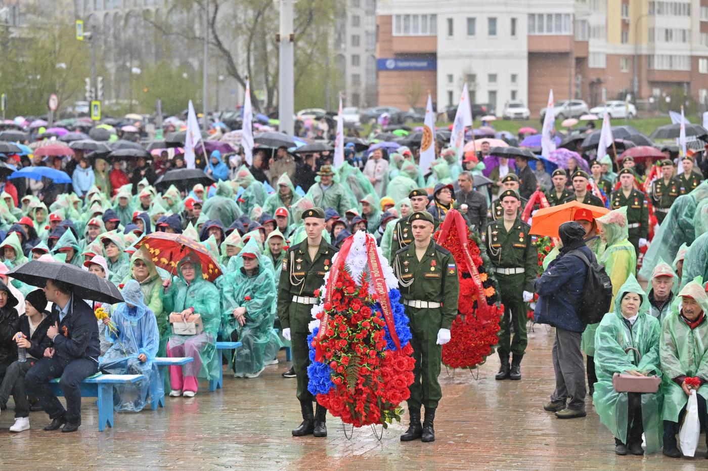 В Верхней Пышме прошли праздничные мероприятия в честь 80-летия Победы в Великой Отечественной войне - Фото 1