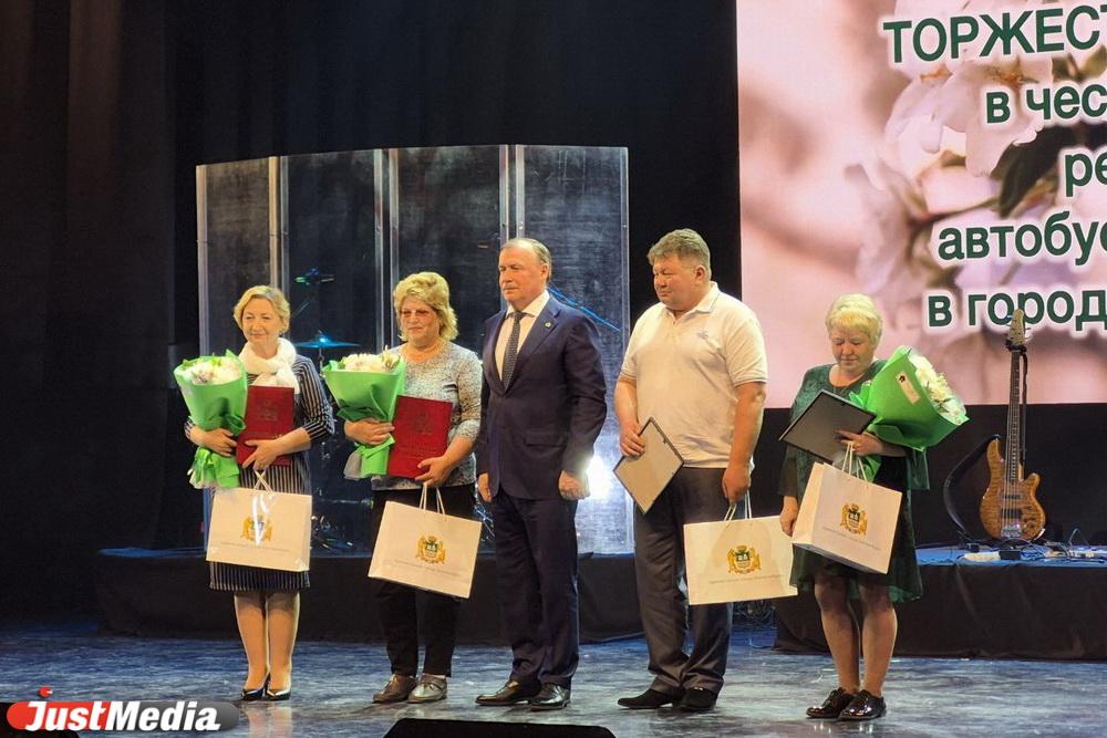 Алексей Орлов поздравил транспортников Екатеринбурга со 100-летием автобусного движения - Фото 1