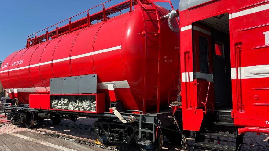 Свердловская магистраль подготовила пожарные поезда в преддверии пожароопасного сезона - Фото 1