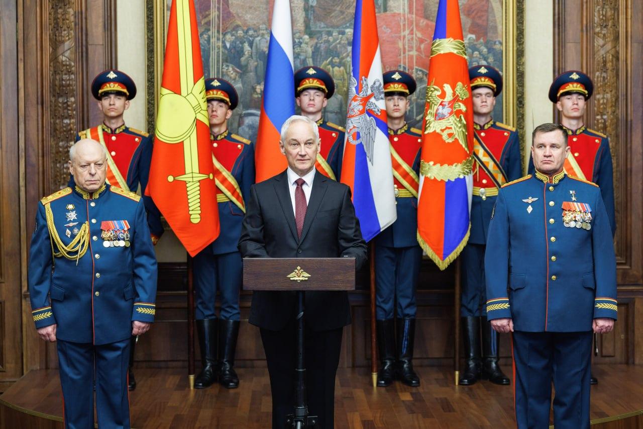 Экс-командующий ЦВО Андрей Мордвичев официально возглавил сухопутные войска РФ - Фото 1